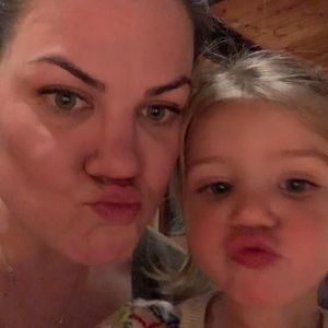 Meet your Posher, Carrie